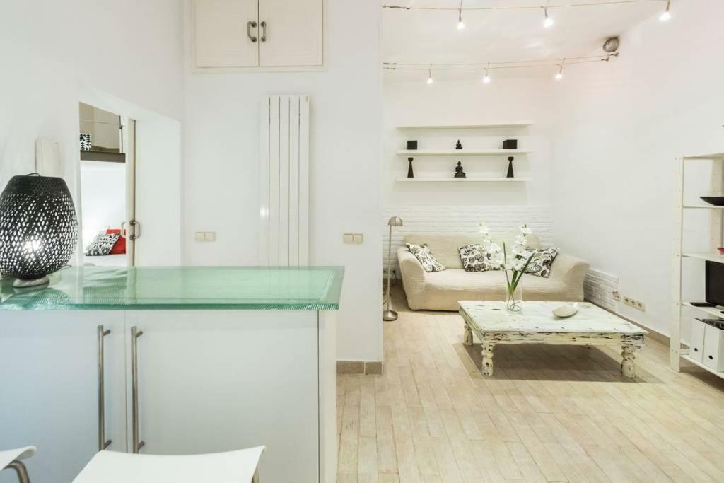 Stylish Loft At Chueca'S Heart Apartment Madrid Exterior foto